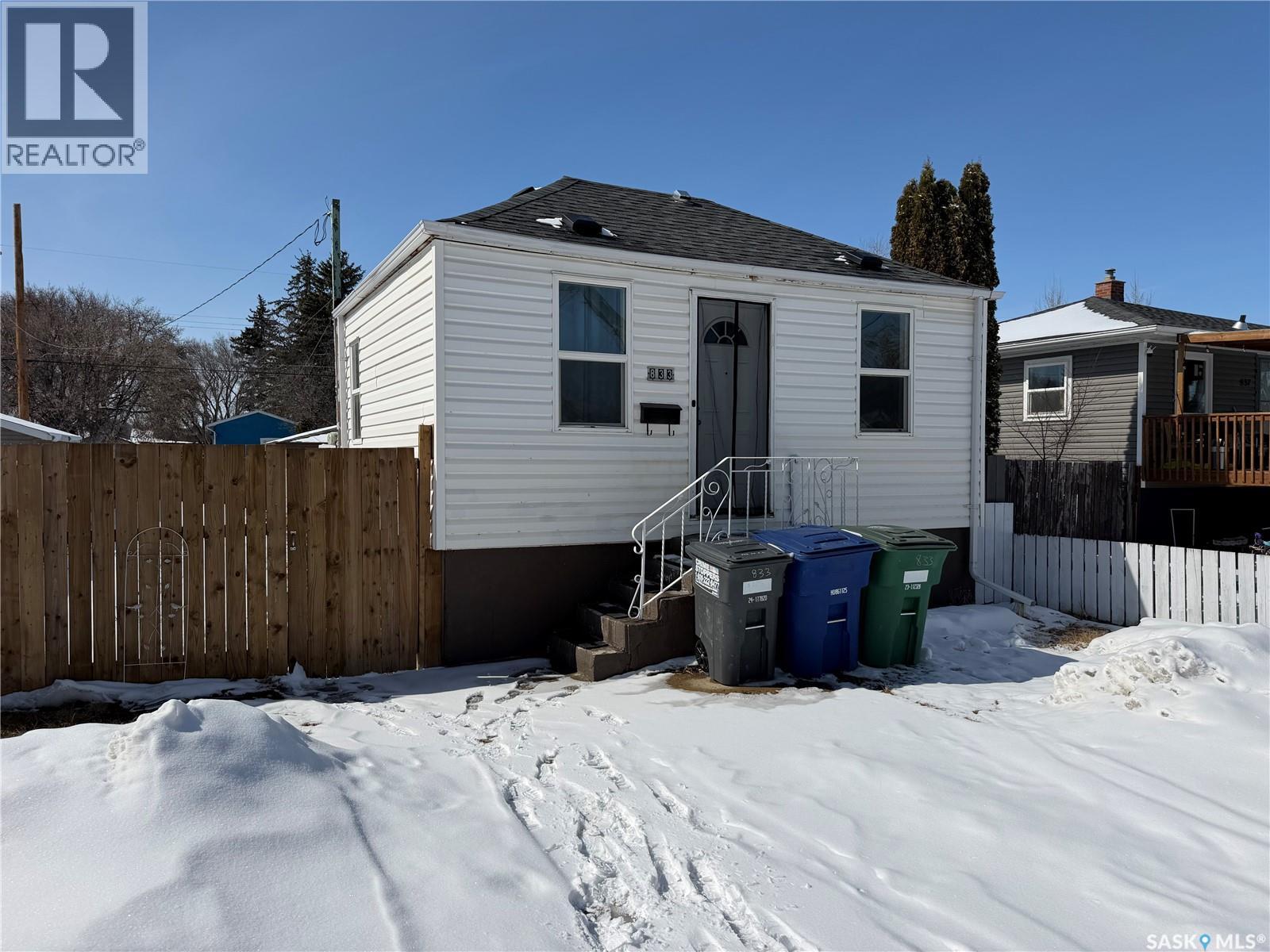 833 K AVENUE N