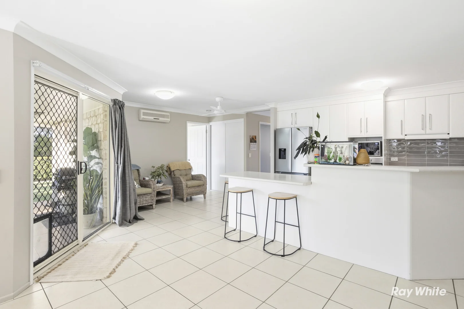 Additional image 8 of 61 Bottlebrush Drive, Lammermoor QLD 4703