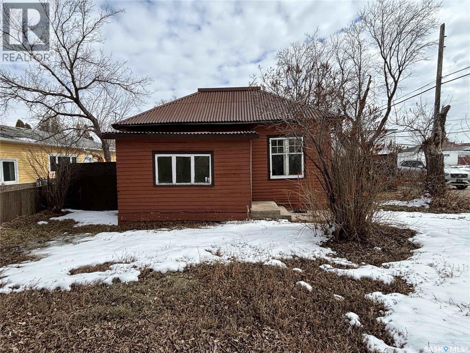 301 2nd STREET W