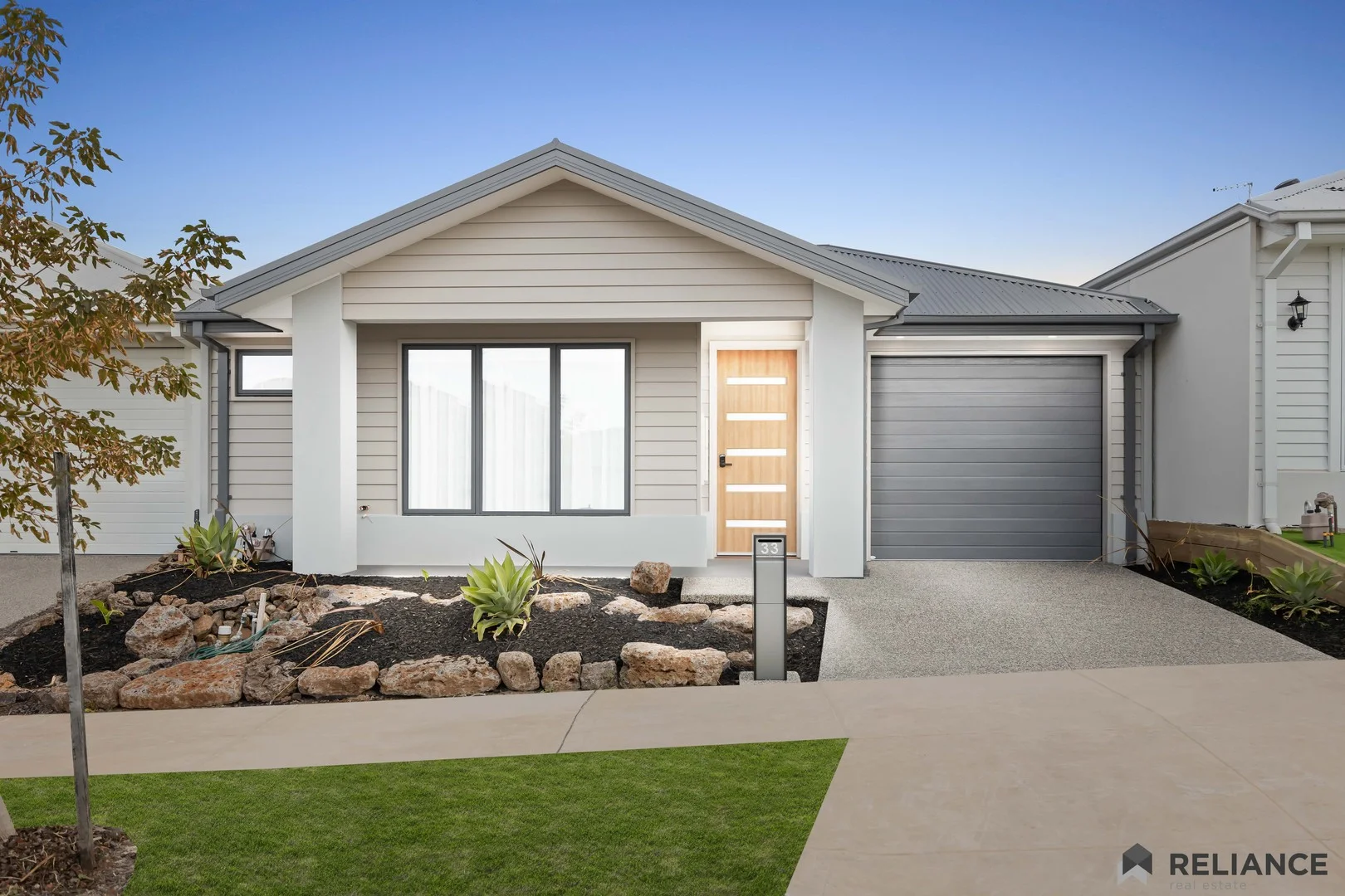33 Mullins Way, Sunbury VIC 3429