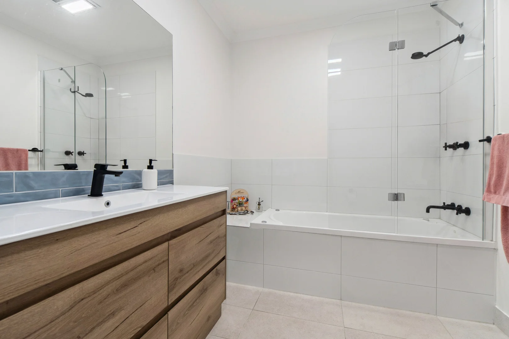 Additional image 16 of 15/2 Coventry Drive, Sandhurst VIC 3977
