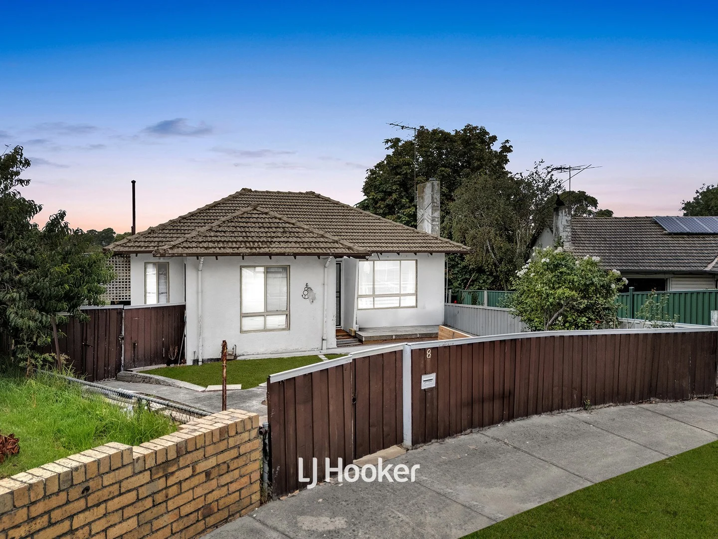8 Laburnum Grove, Doveton VIC 3177
