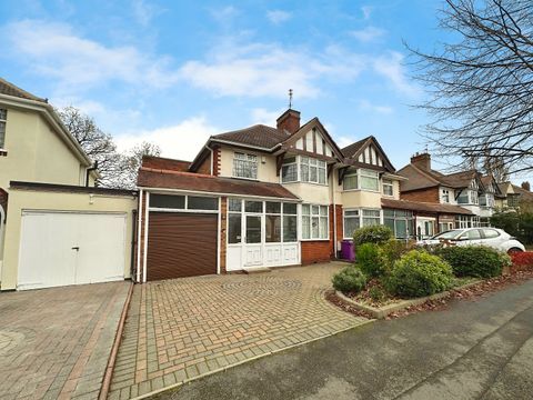 Deyncourt Road, Fallings Park, Wolverhampton WV10