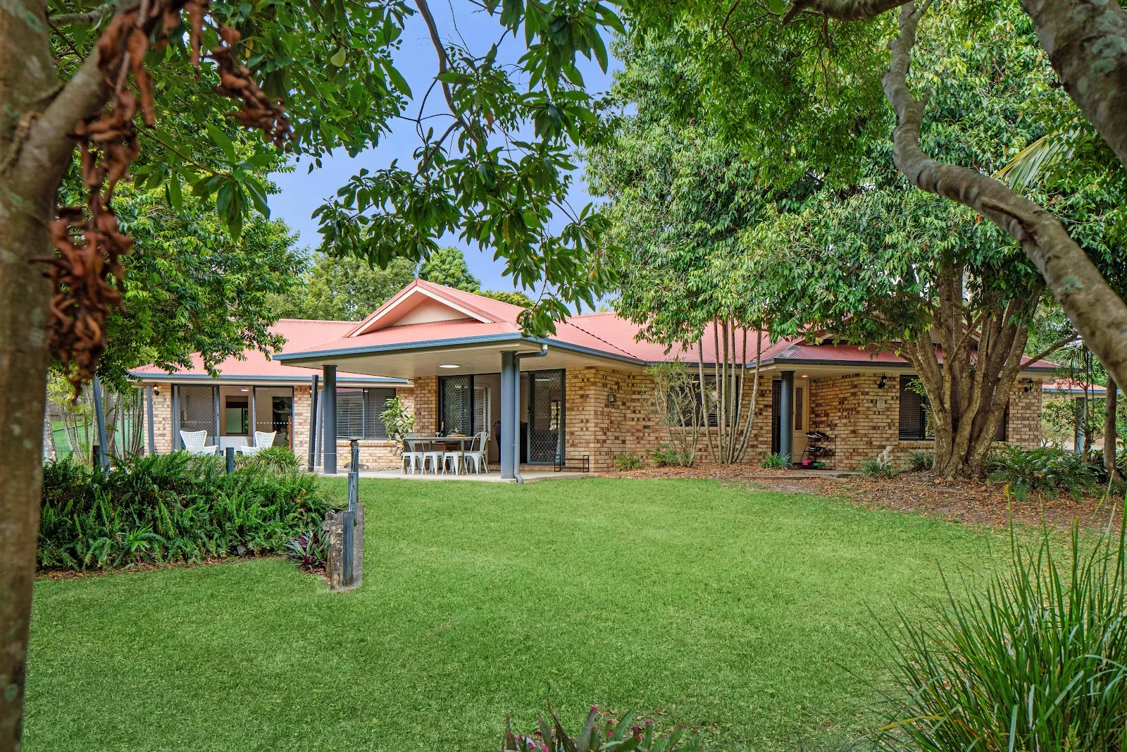 12 Kalmia Drive, Redland Bay QLD 4165