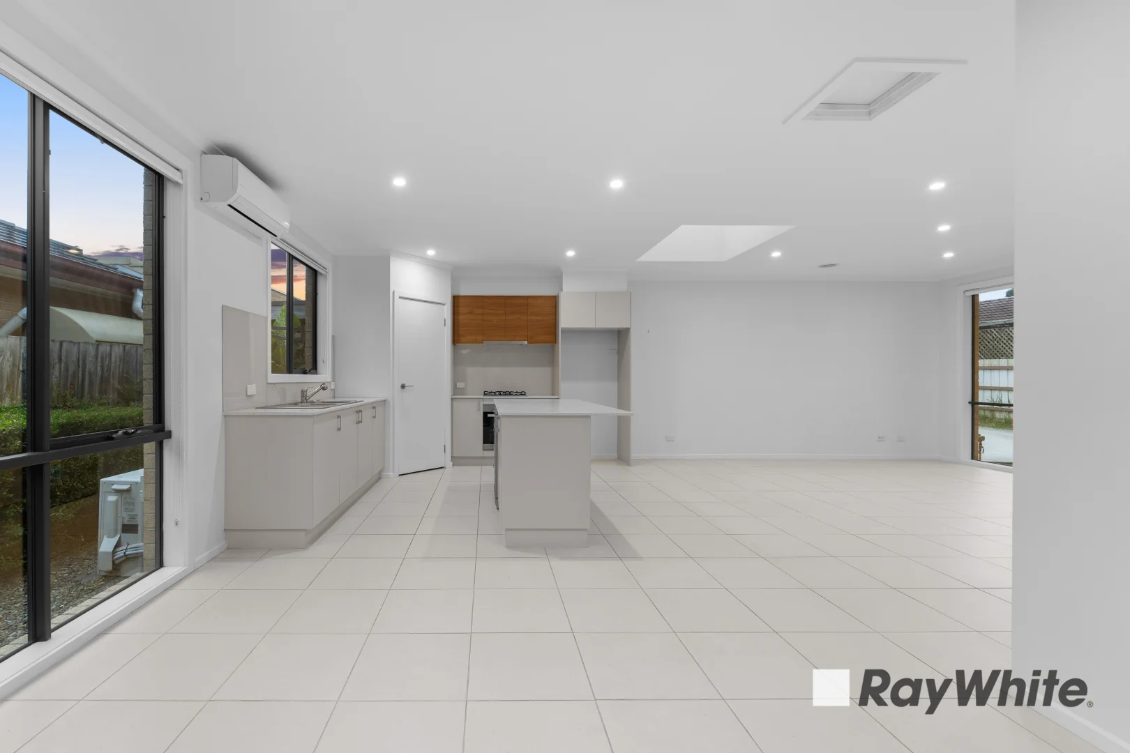 Additional image 2 of 2/82 Prospect Hill Road, Narre Warren VIC 3805
