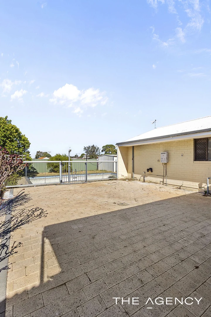 Additional image 34 of 24 Fenellia Crescent, Craigie WA 6025