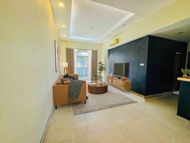 16 Pine Grove