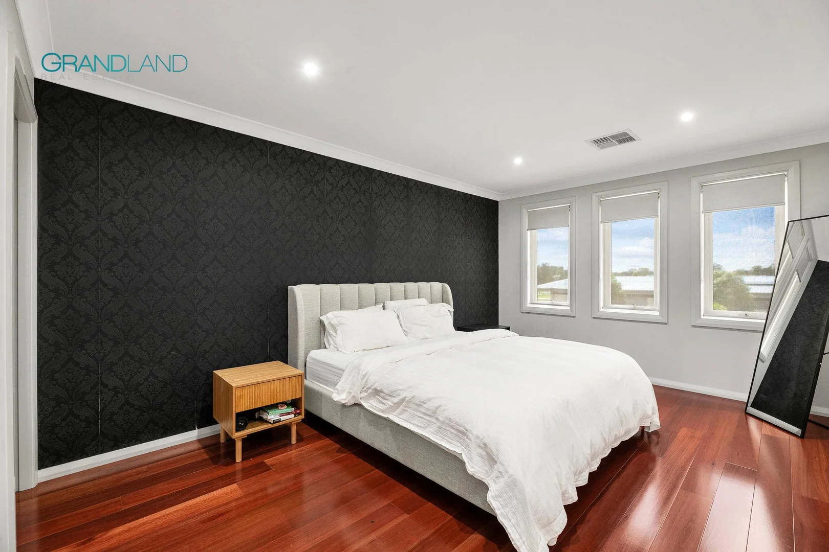 Additional image 7 of 12 Bird Walton Avenue, Middleton Grange NSW 2171