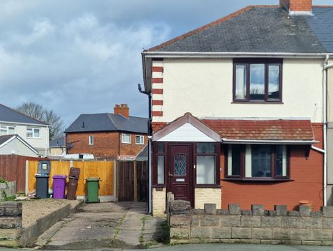 Amos Lane, Wolverhampton, West Midlands WV11