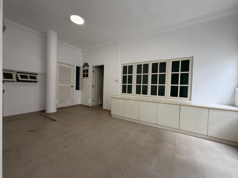 Additional image 18 of Old Holland Road GCB