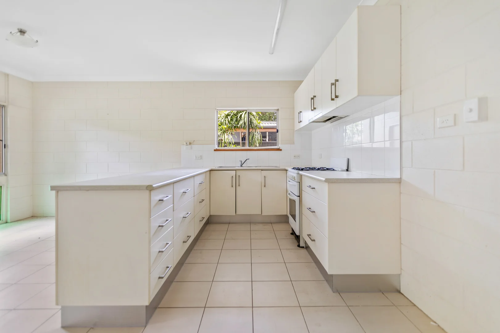 Additional image 4 of 37 Yurongi Street, Caravonica QLD 4878