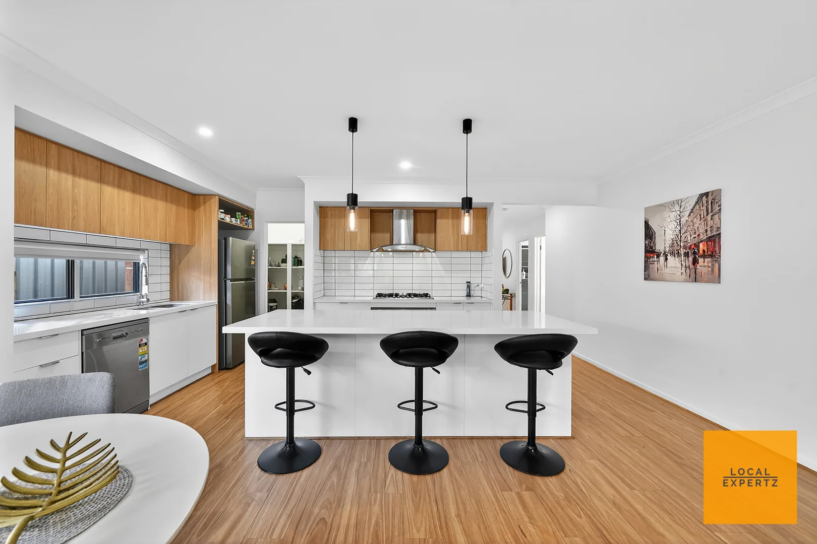 49 Wonnangatta Crescent, Weir Views VIC 3338 photo 4