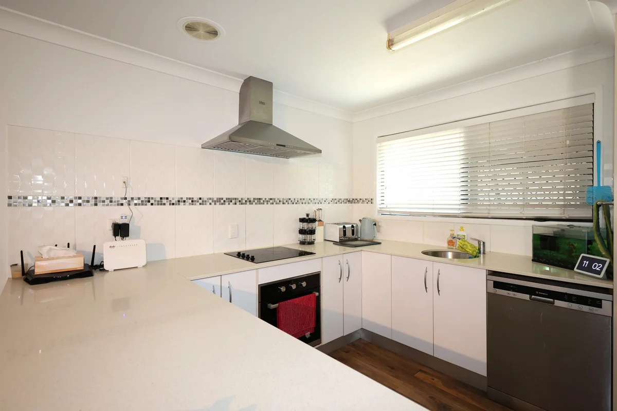 1 Buxton Drive, Gracemere QLD 4702 photo 2