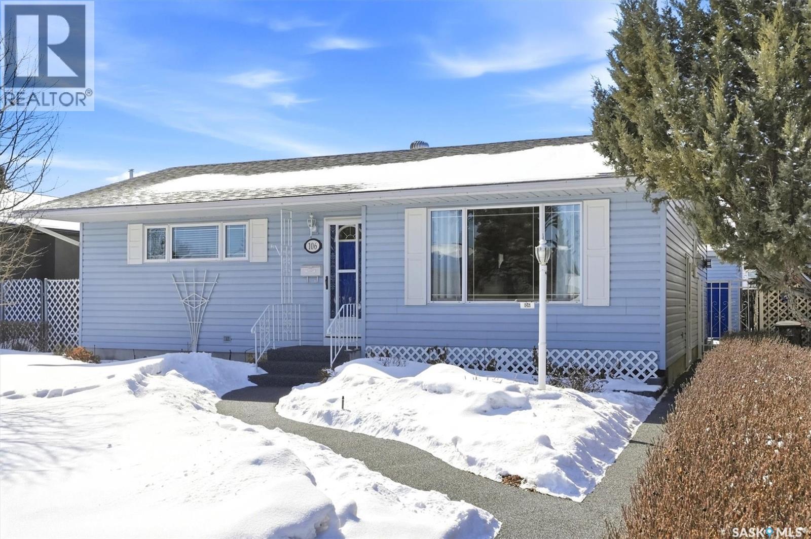 106 Laurentian DRIVE