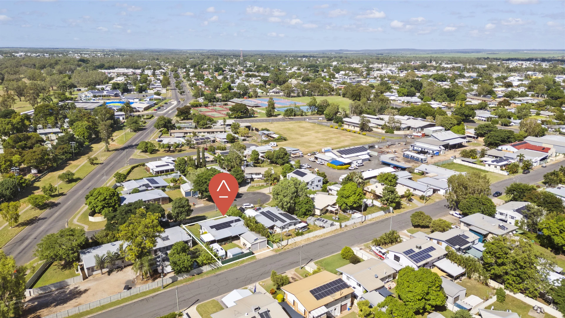 9 Luck Place, Emerald QLD 4720 photo 2