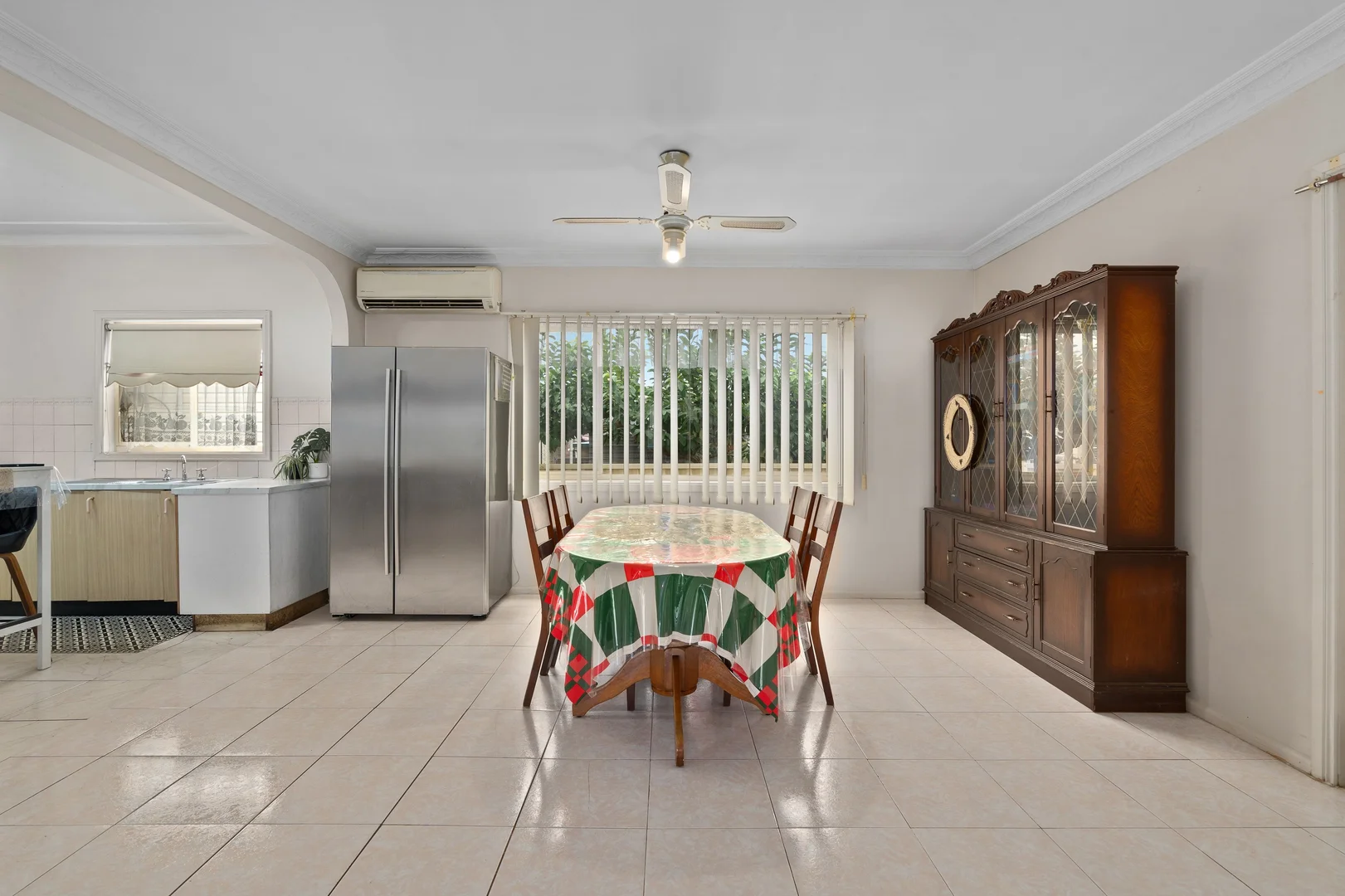 3 Slender Avenue, Smithfield NSW 2164 photo 4