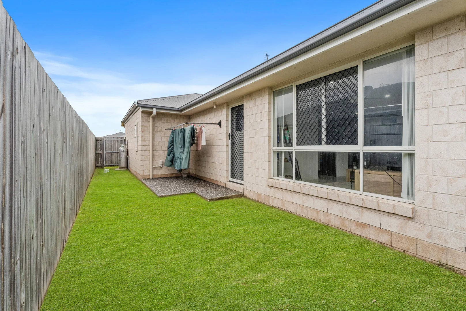 Additional image 14 of 15 Samphire Street, Eli Waters QLD 4655