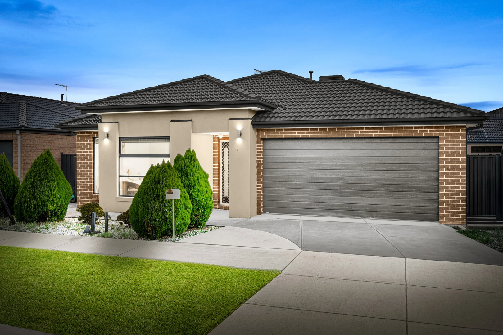 15 Orvalia Road, Manor Lakes VIC 3024 photo 2
