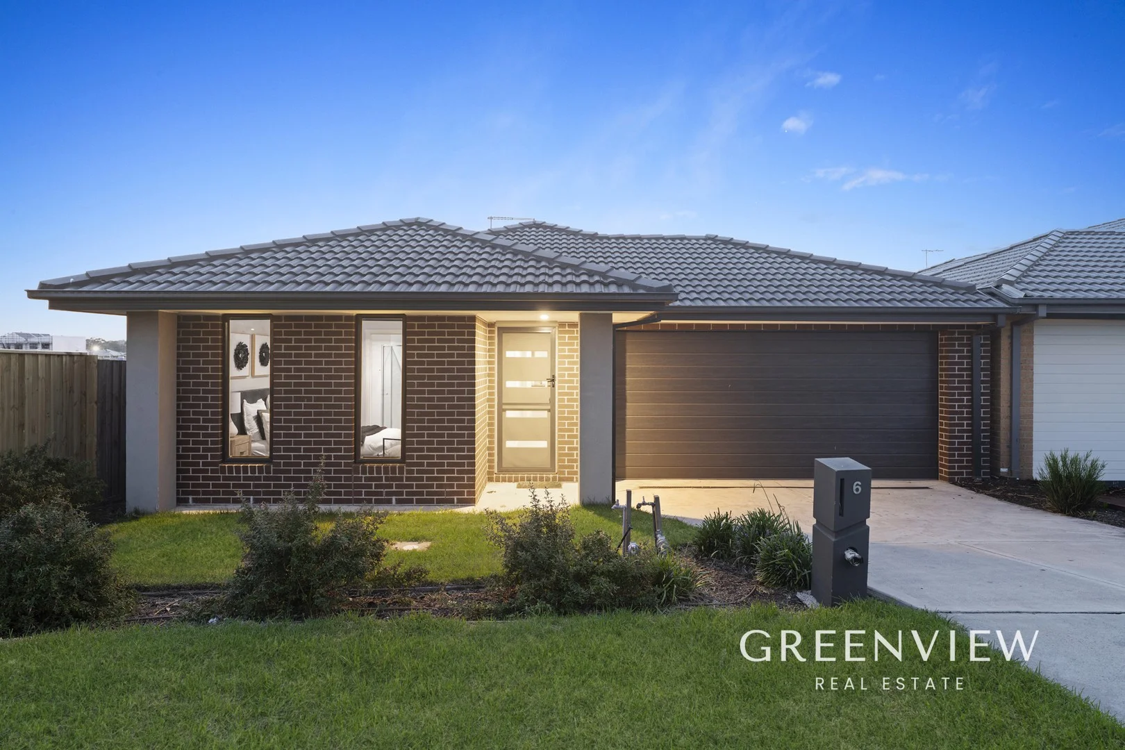 6 Hargood Place, Cranbourne East VIC 3977