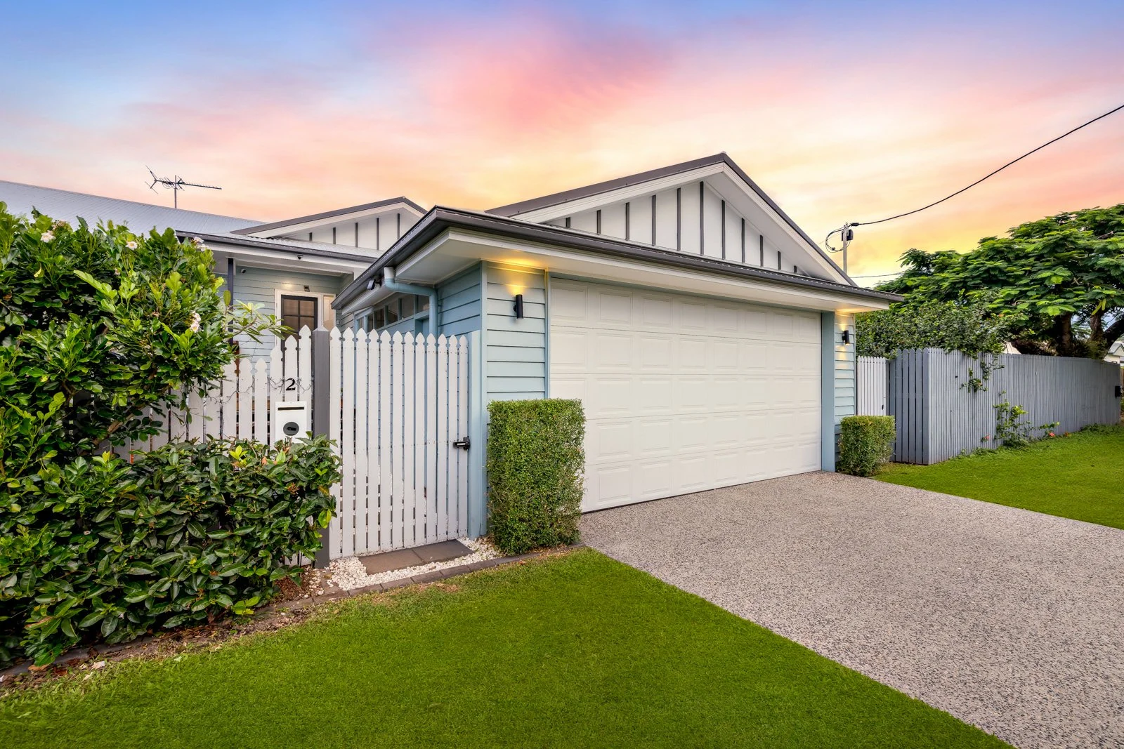 2/64A Tills Street, Westcourt QLD 4870