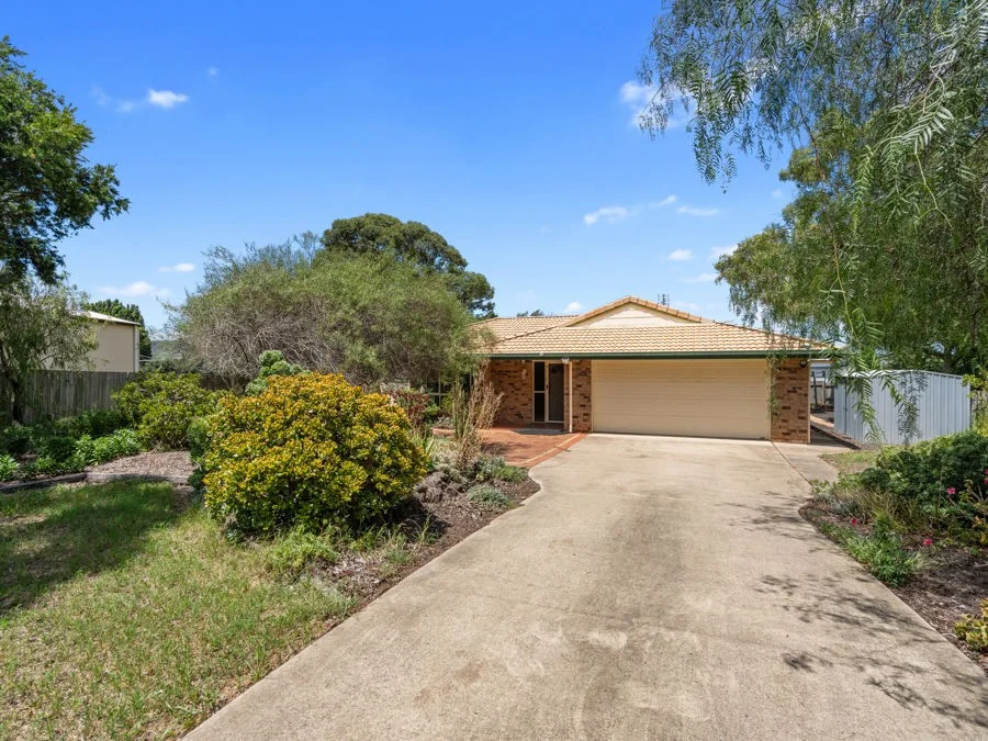1 Belclaire Drive, Westbrook QLD 4350 photo 2