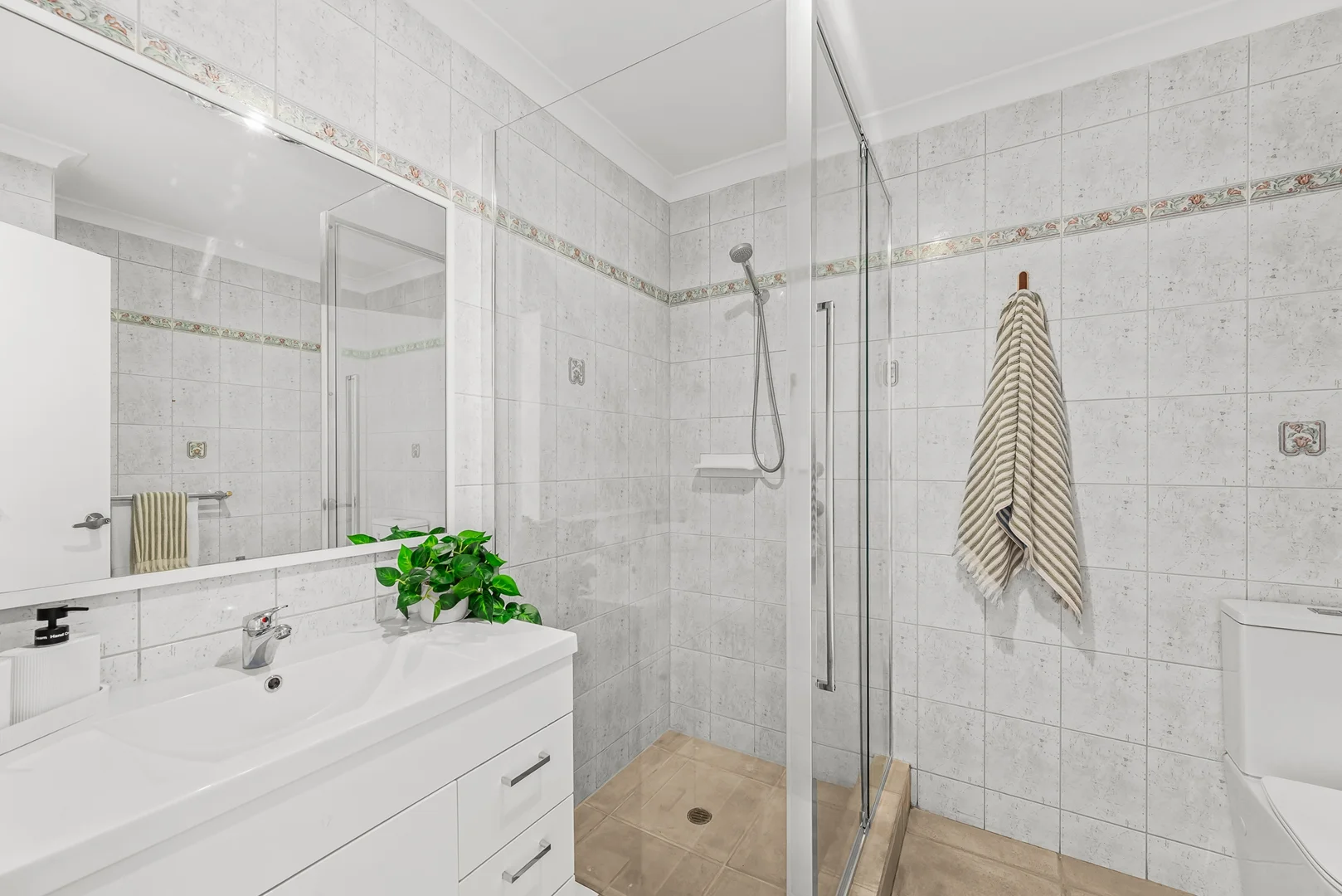 Additional image 18 of 16 Lively Circle, Mirrabooka WA 6061