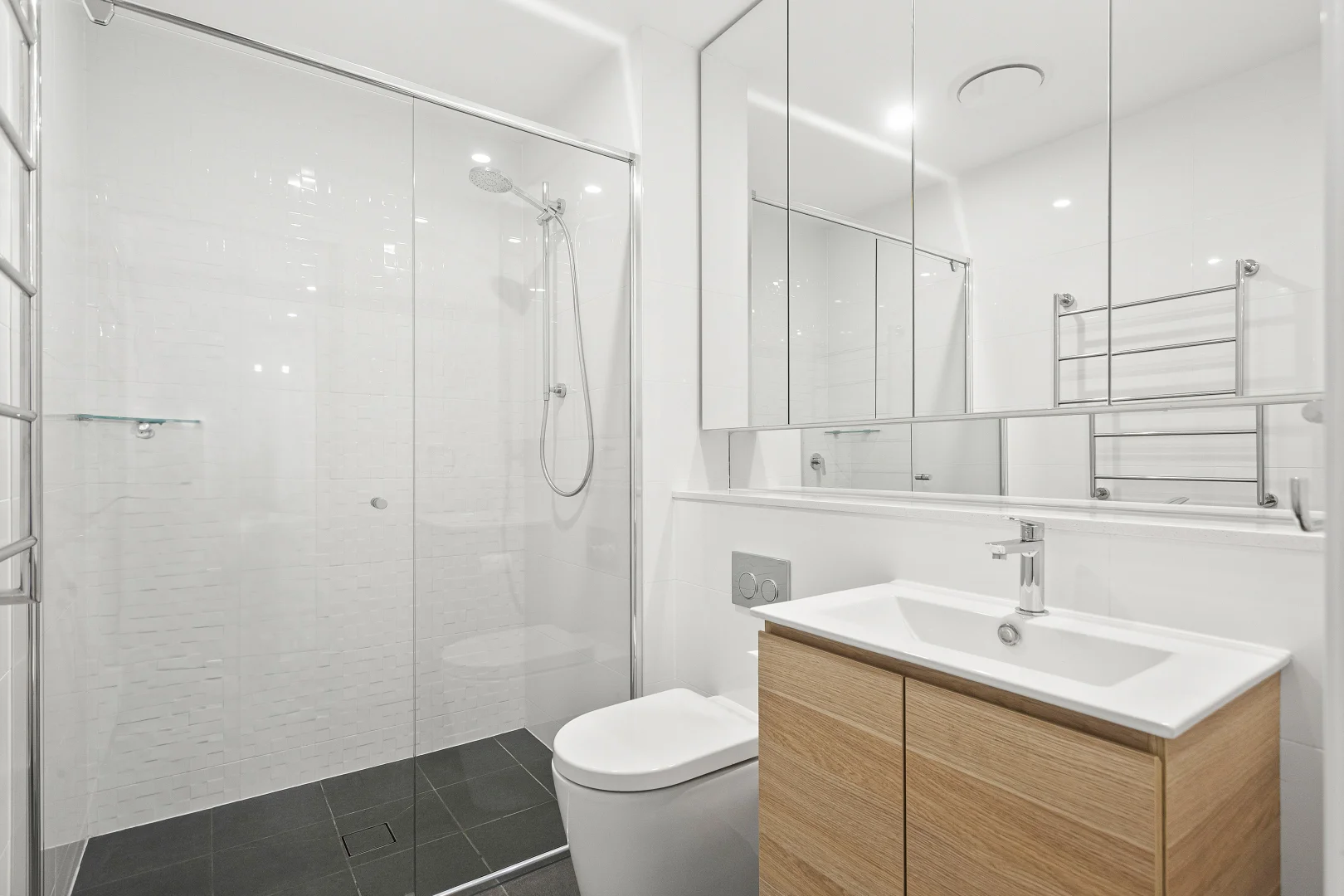Additional image 4 of 203/10 Regent Street, Wollongong NSW 2500