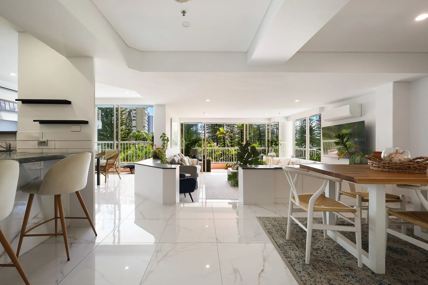 Additional image 2 of 302/1 Peak Avenue, Main Beach QLD 4217