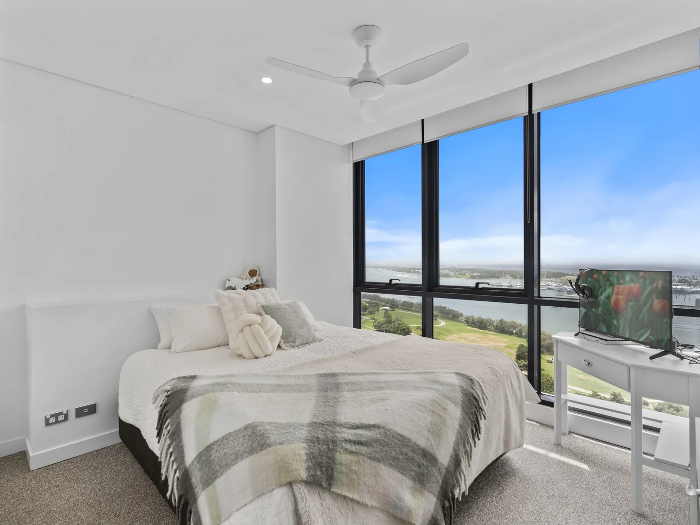 Additional image 6 of 1605/2 Como Crescent, Southport QLD 4215