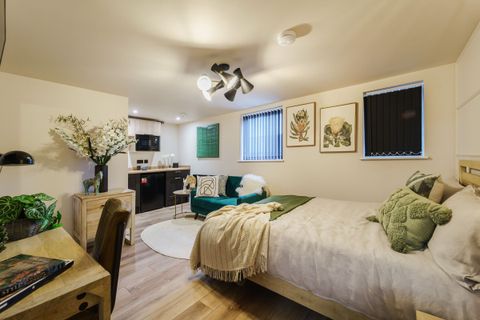 Room 3, Junction Street DE1, Studio to rent