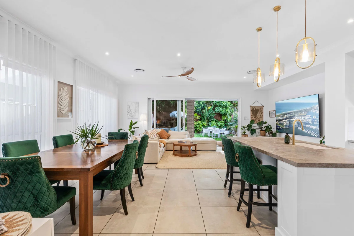Additional image 4 of 163a Prince Edward Parade, Scarborough QLD 4020