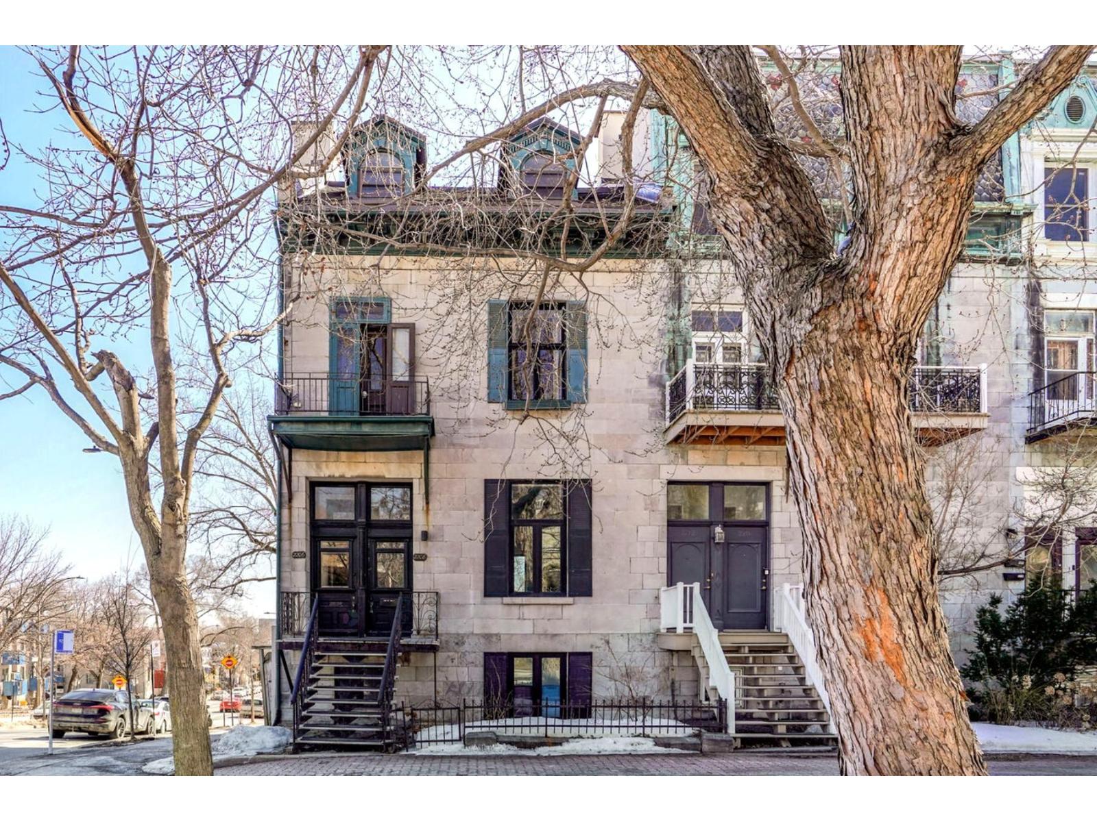 2206 Rue St-Antoine O.