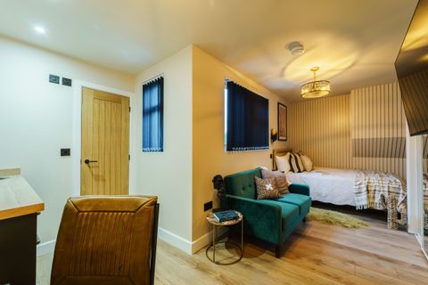 Room 4, Junction Street DE1, Room to rent