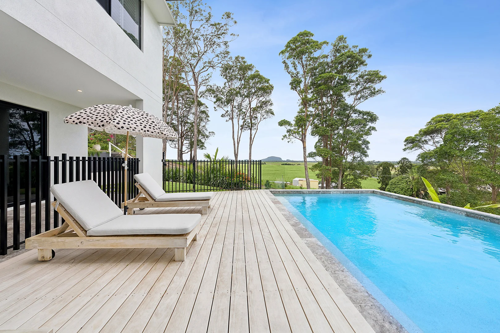 8 Valdora Road, Maroochy River QLD 4561