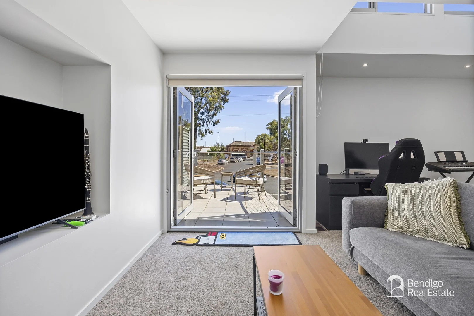 15 Gladstone Street, Quarry Hill VIC 3550