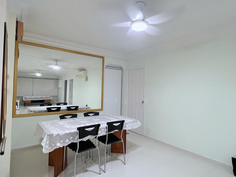 552 Pasir Ris Street 51 photo 3