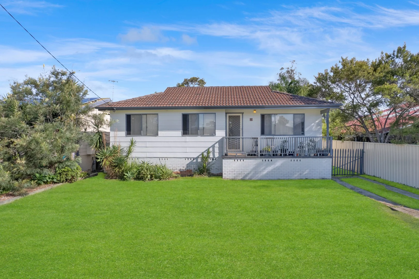 4 Platypus Road, Berkeley Vale NSW 2261