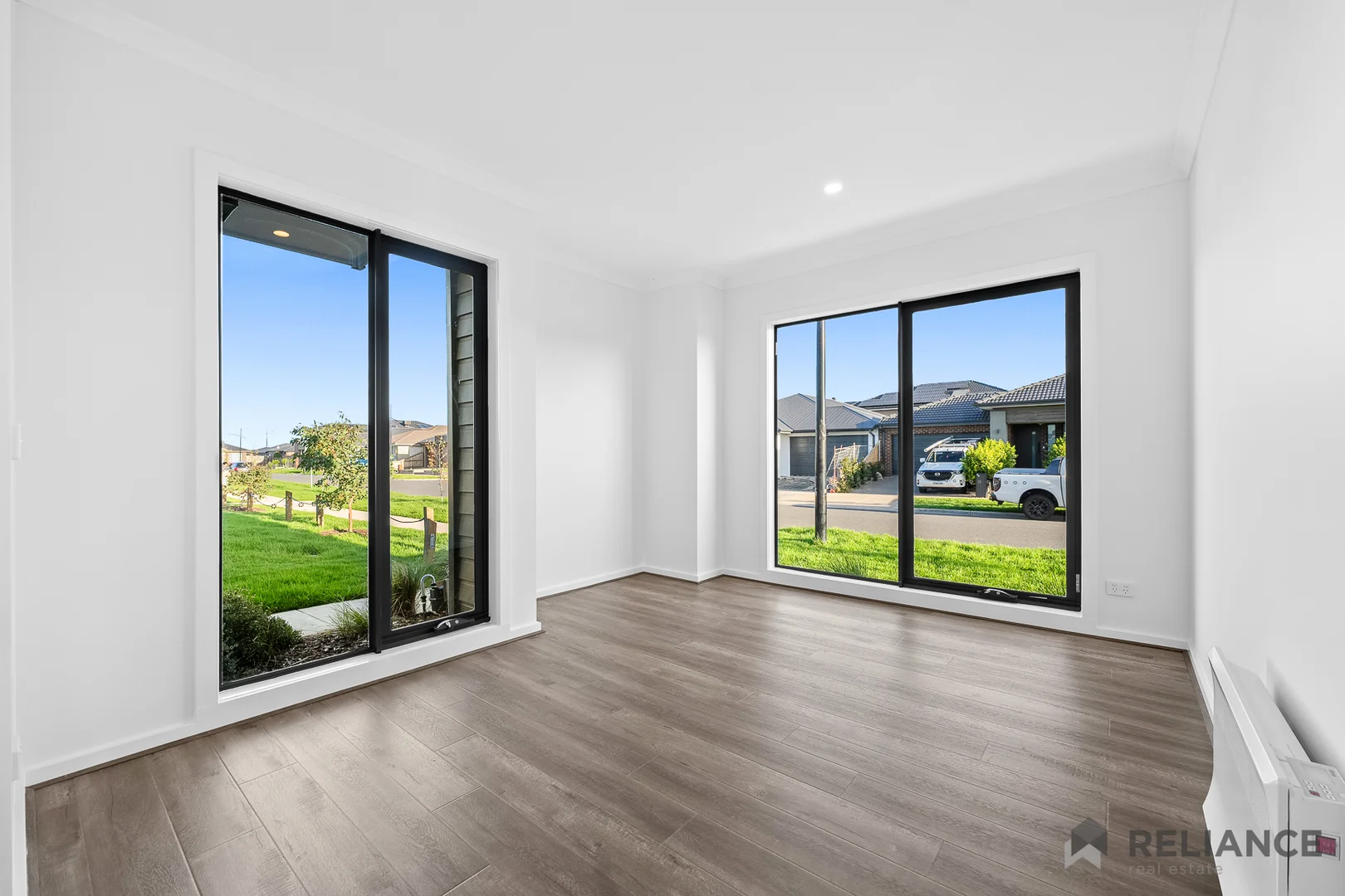 1 Selma Walk, Donnybrook VIC 3064 photo 5