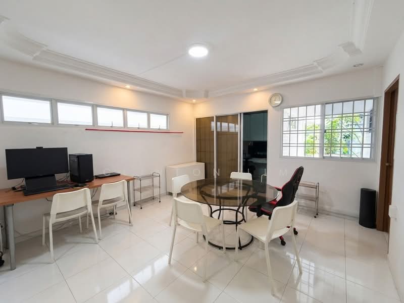 222 Bukit Batok East Avenue 3 photo 4