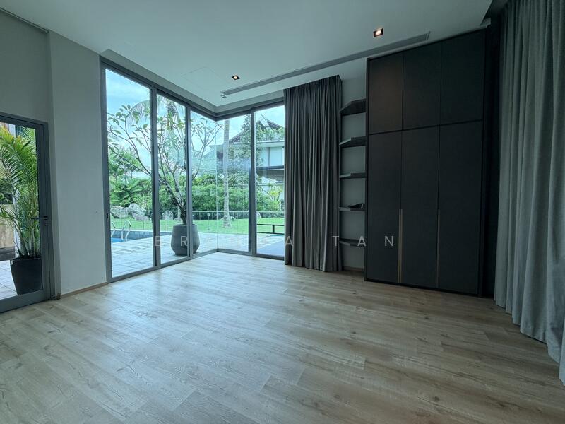 Ocean Drive photo 4
