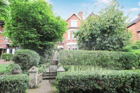 Park Dale West, Off Tettenhall Road, Wolverhampton WV1