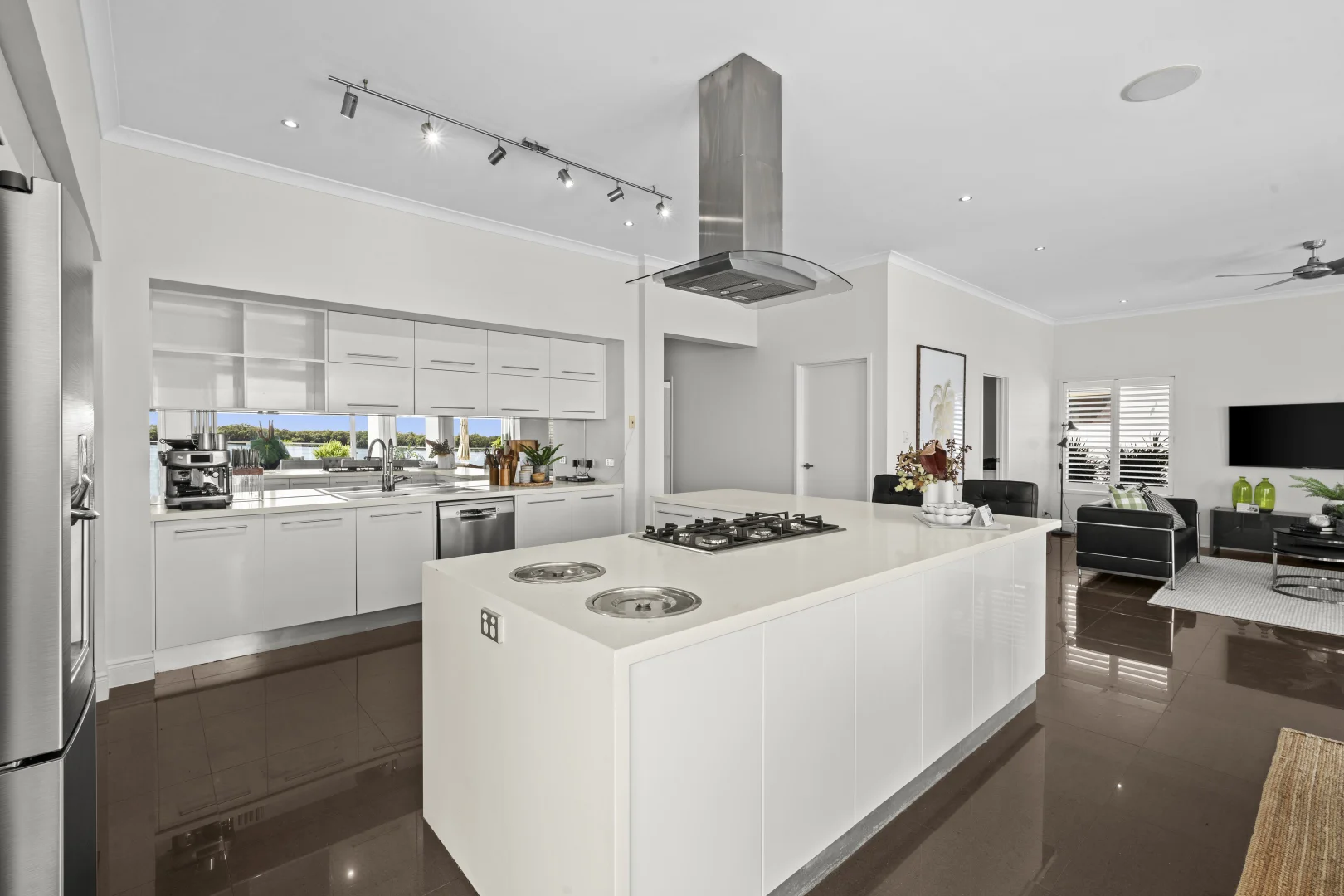 Additional image 8 of 23 Knightsbridge Parade West, Sovereign Islands QLD 4216