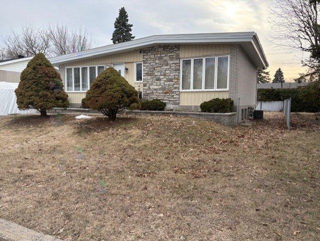 7470 Rue Marisa