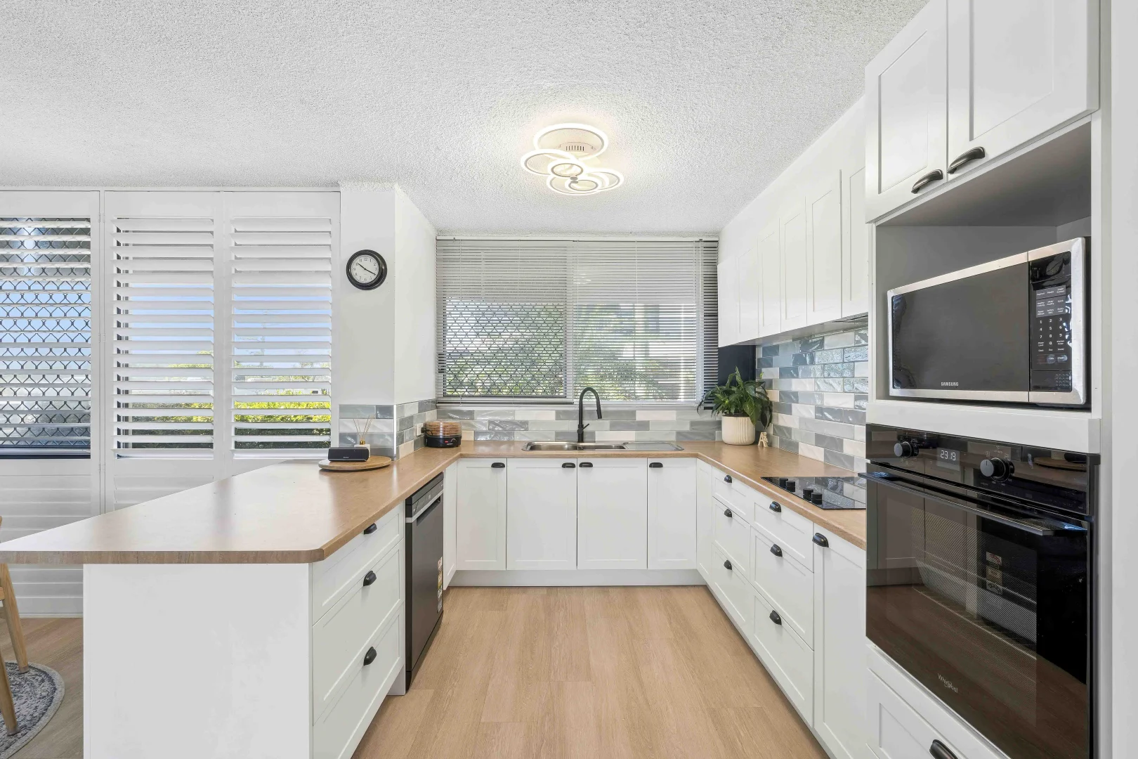 Additional image 4 of 2/130 Marine Parade, Coolangatta QLD 4225