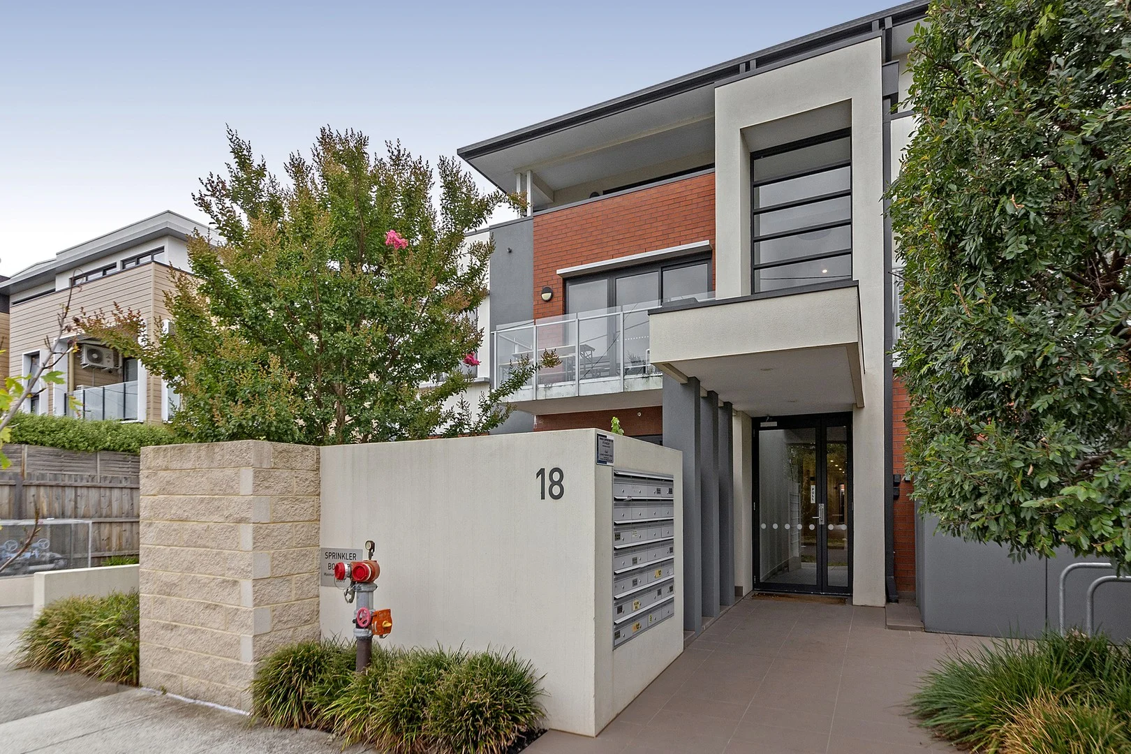 302/18 Etna Street, Glen Huntly VIC 3163