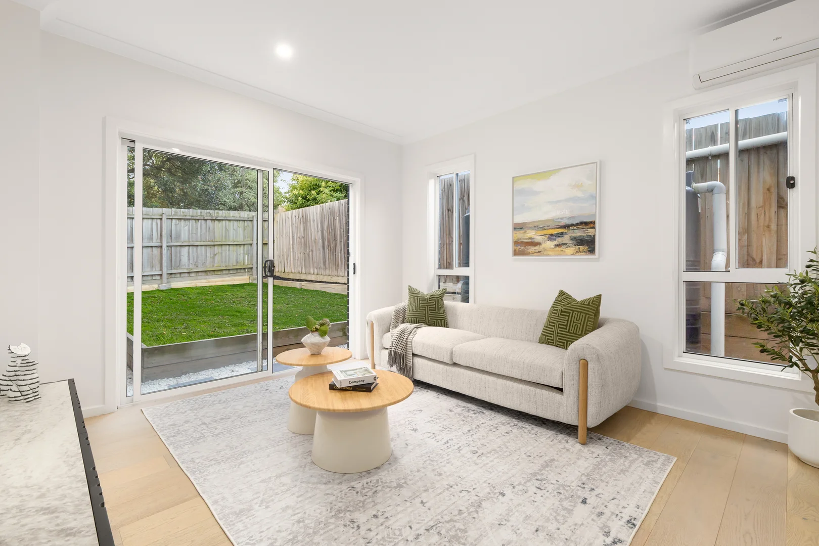 Additional image 2 of 2/5 Outhwaite Avenue, Doncaster VIC 3108