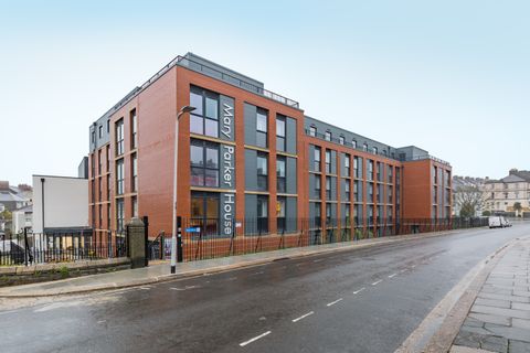 Apsley Road, Plymouth, Plymouth PL4, Room to rent