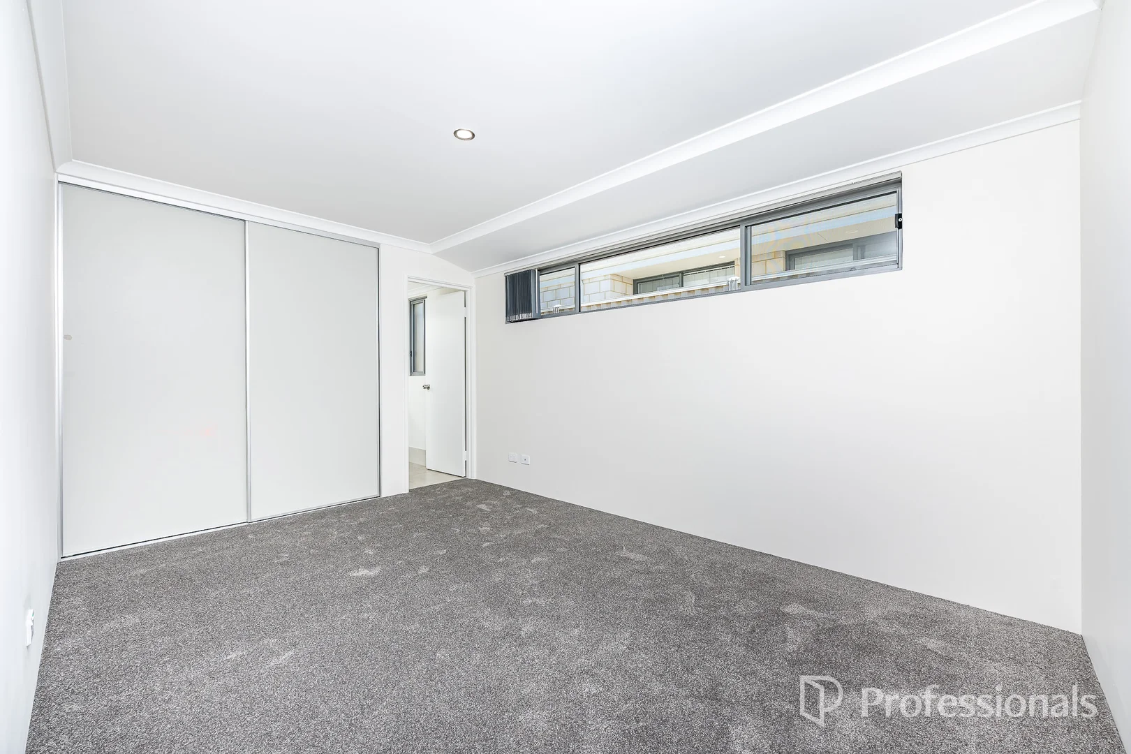 87 Barrelman Circuit, Alkimos WA 6038 photo 4