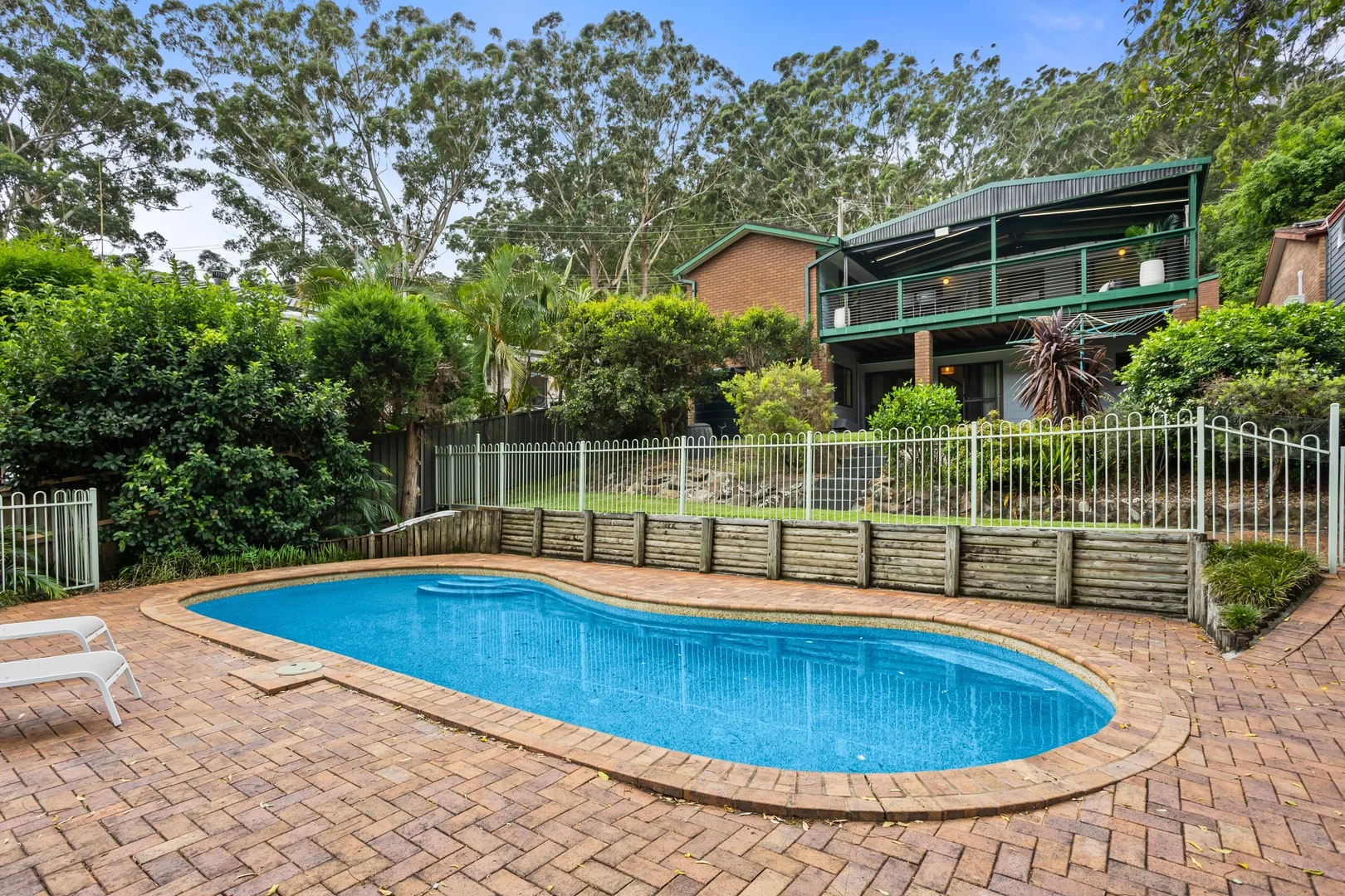 66 Lake Shore Drive, North Avoca NSW 2260