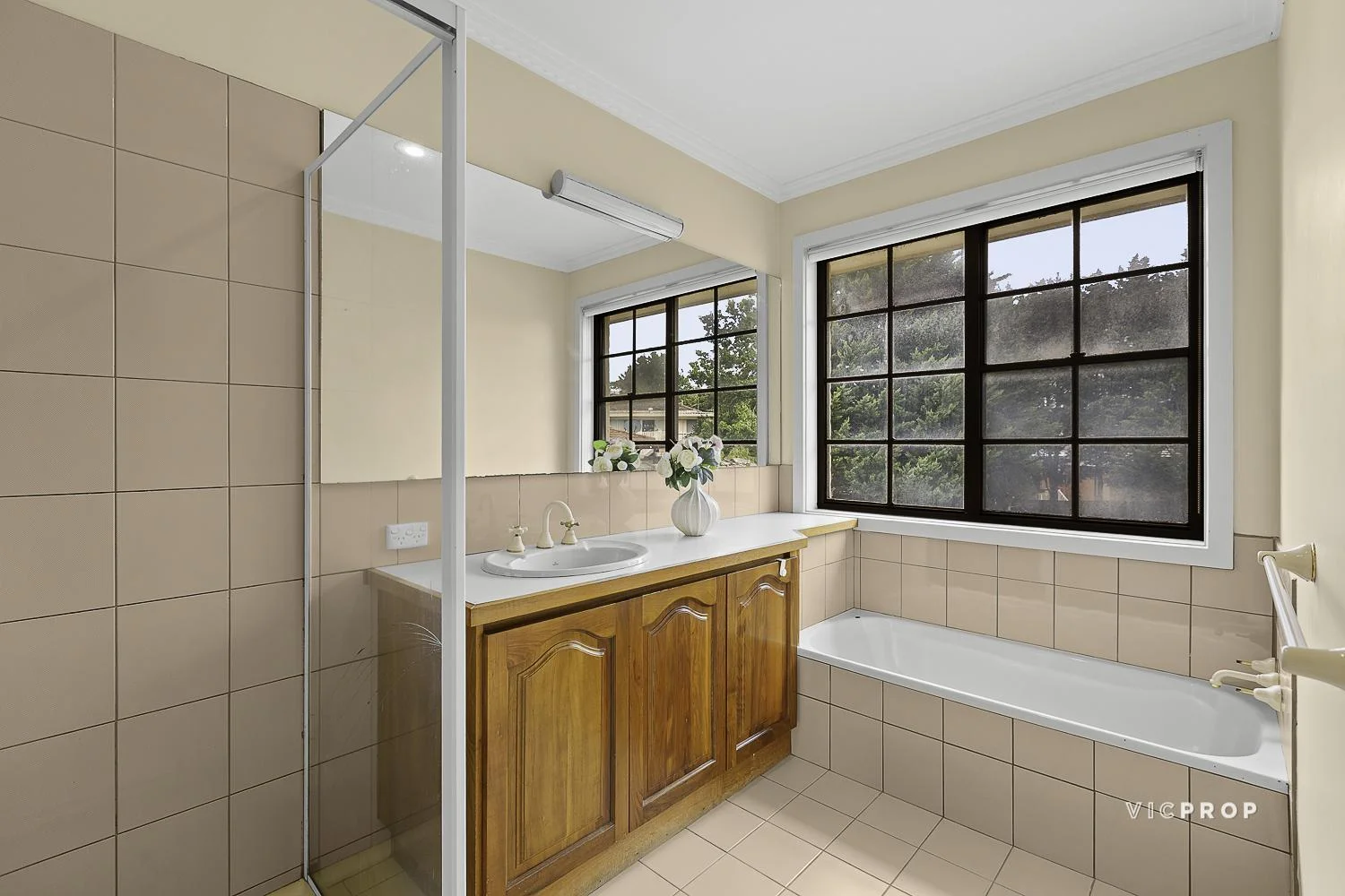 Additional image 8 of 2 Silverdale Court, Doncaster East VIC 3109